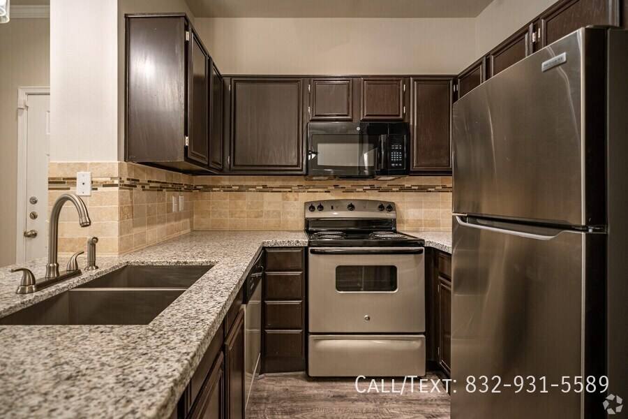 Apartment for rent at 2643 W Alabama St #INV2, Houston, TX 77098