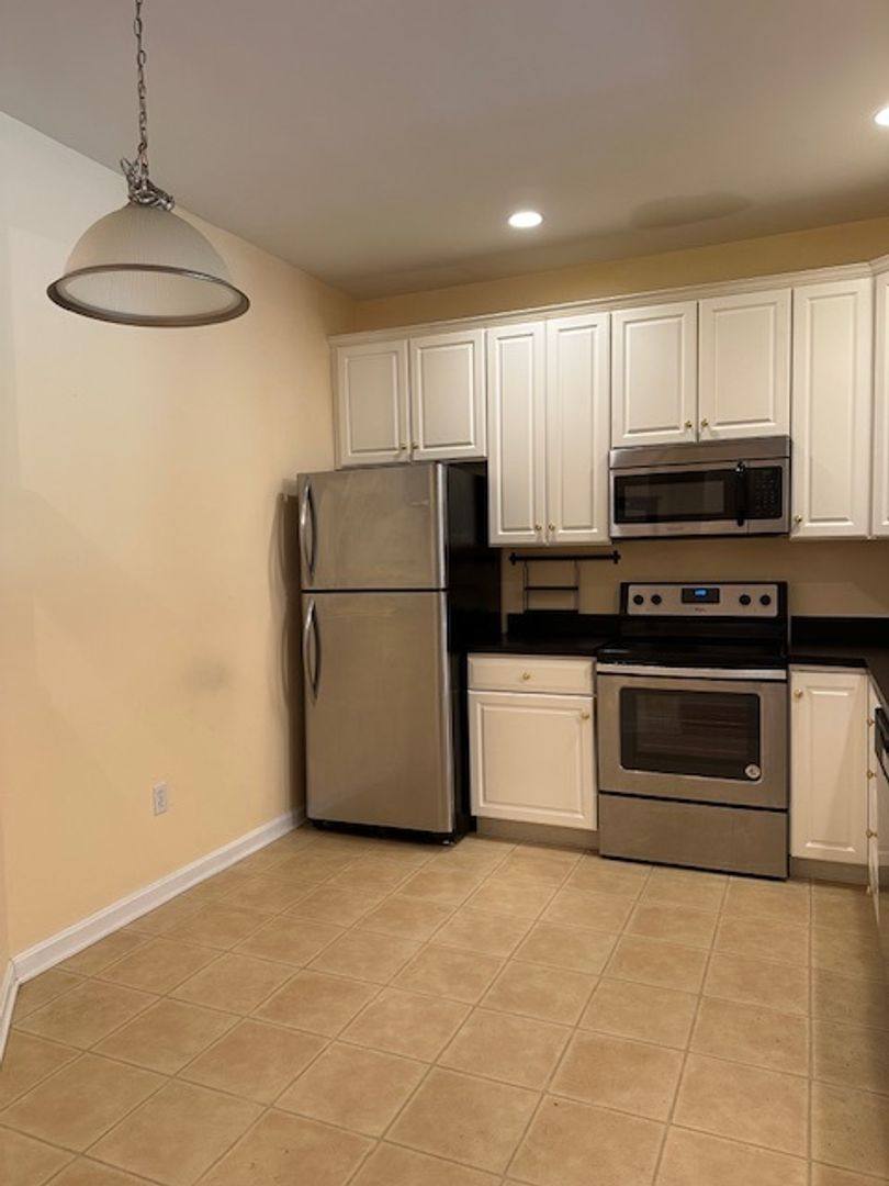 House for rent at 645 Springhouse Lane, Hummelstown, PA 17036