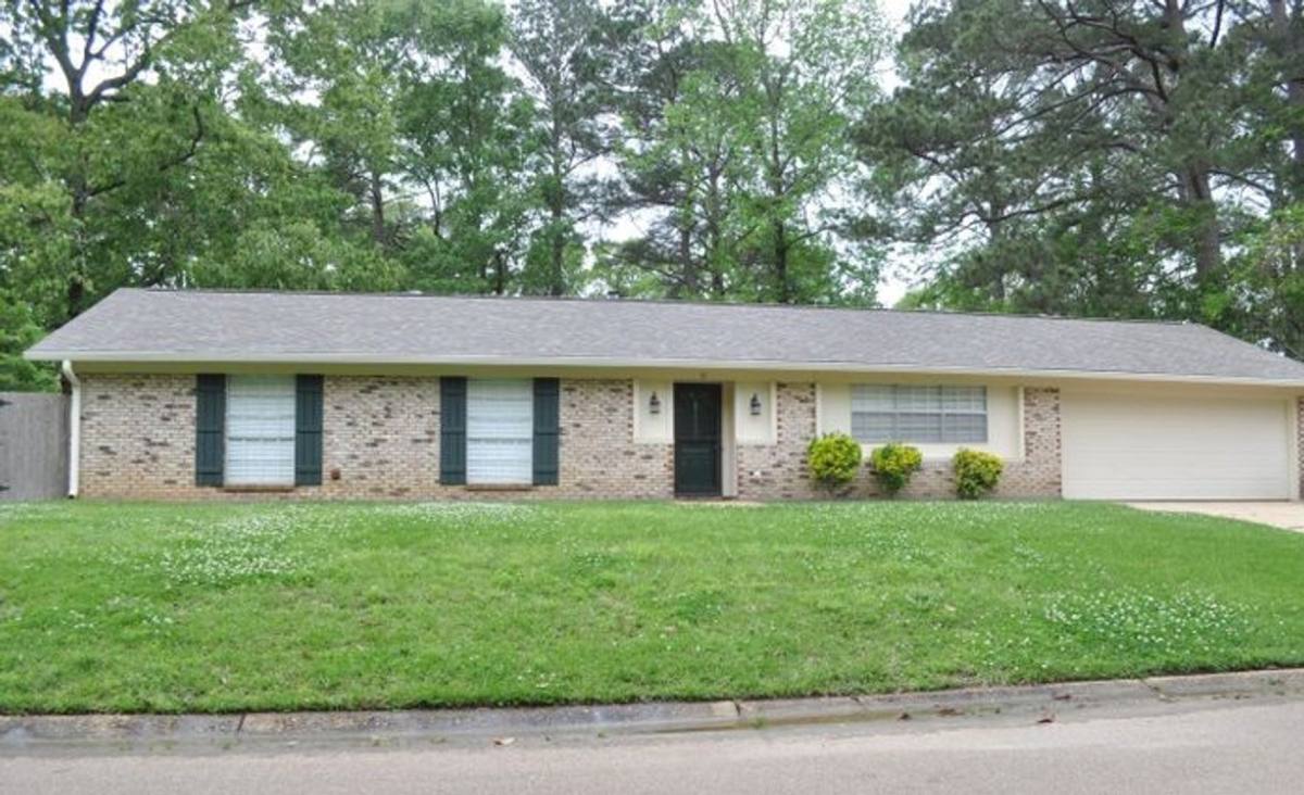 House for rent at 31 Pebble Hill Dr, Brandon, MS 39042