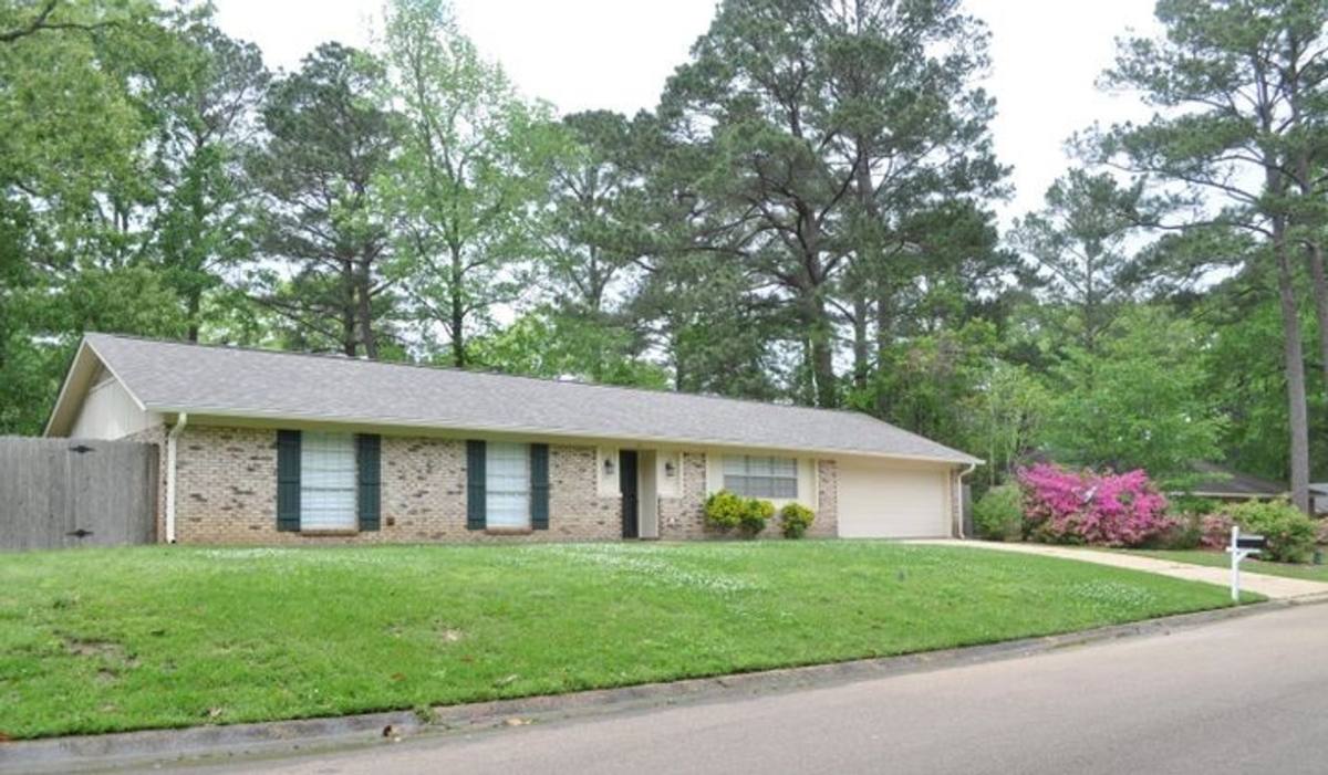 House for rent at 31 Pebble Hill Dr, Brandon, MS 39042