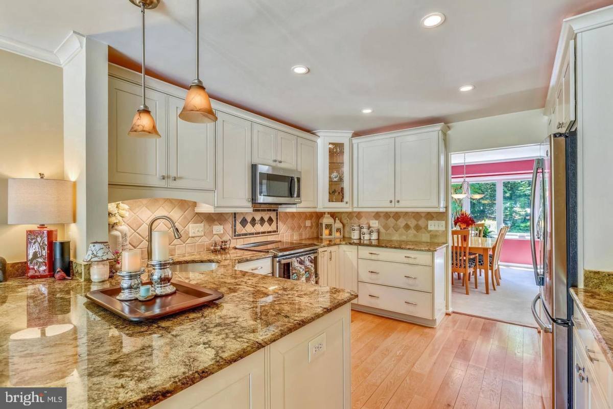 Townhouse for rent at 11627 Chapel Cross Way, Reston, VA 20194