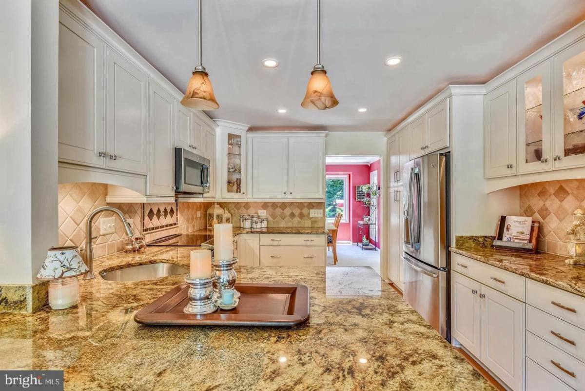 Townhouse for rent at 11627 Chapel Cross Way, Reston, VA 20194
