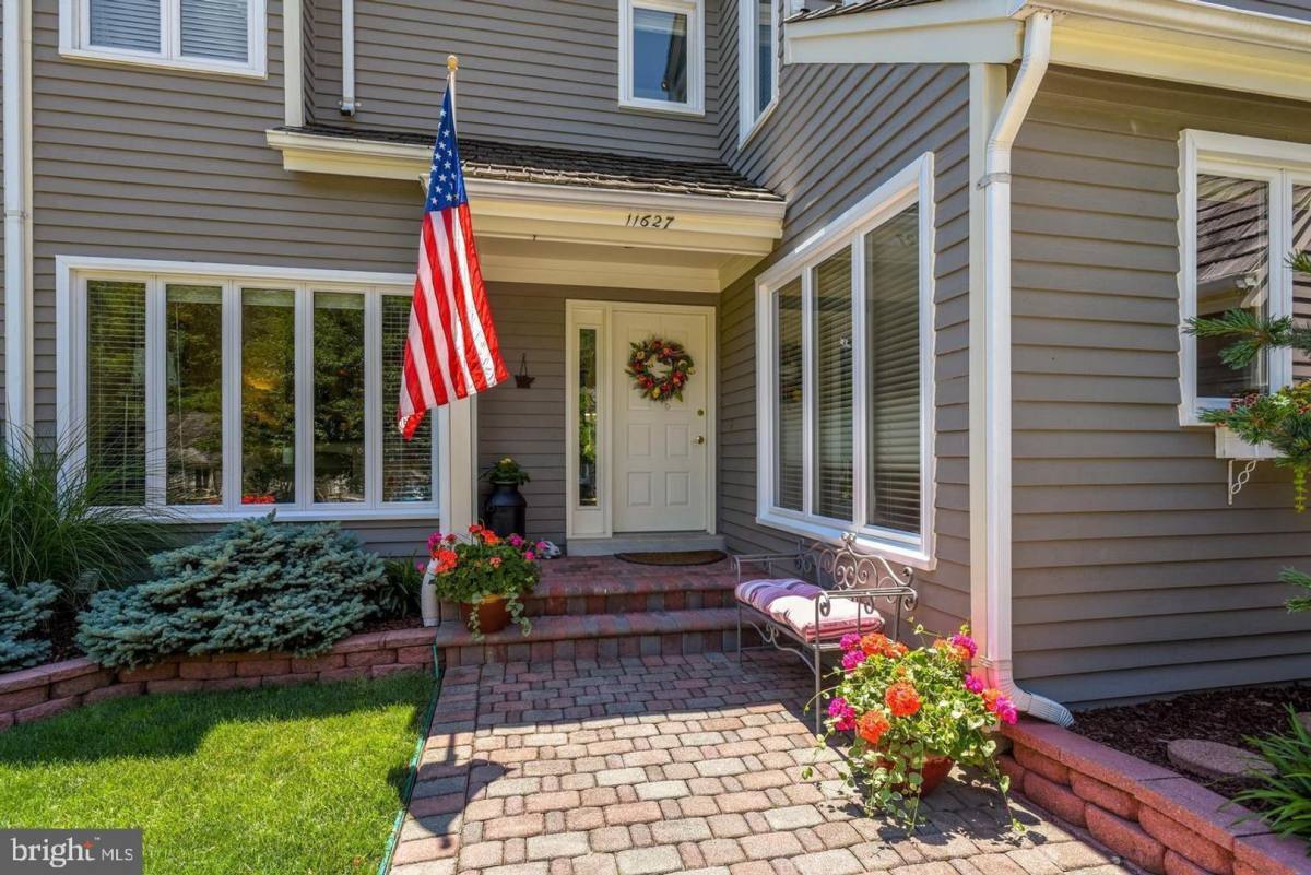 Townhouse for rent at 11627 Chapel Cross Way, Reston, VA 20194