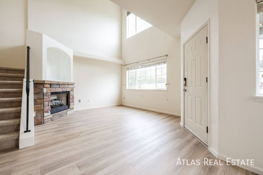 Townhouse for rent at 1405 S Chambers Rd #103, Aurora, CO 80017