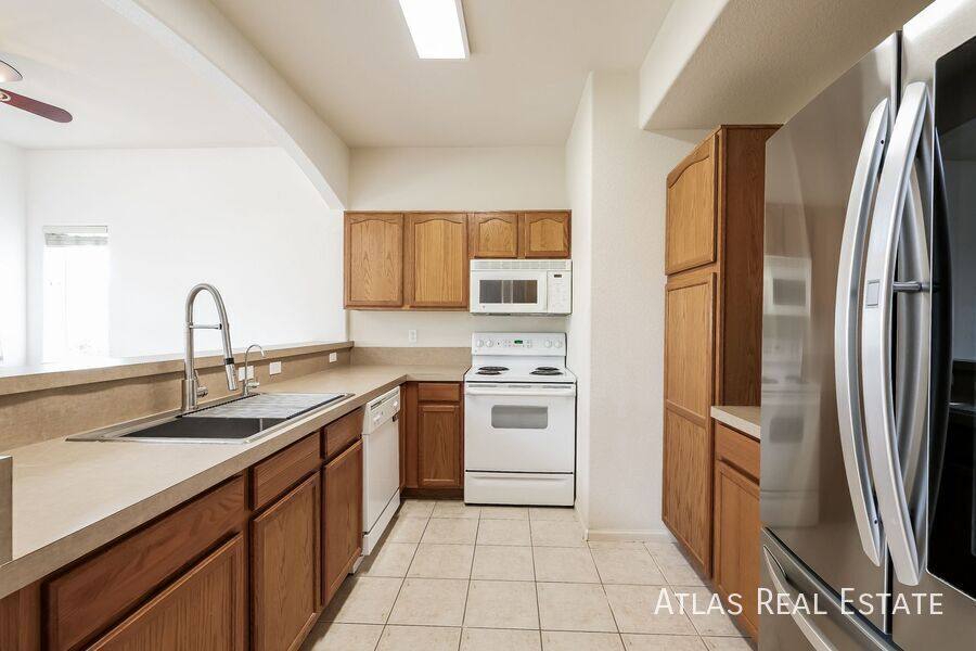 Townhouse for rent at 1405 S Chambers Rd #103, Aurora, CO 80017