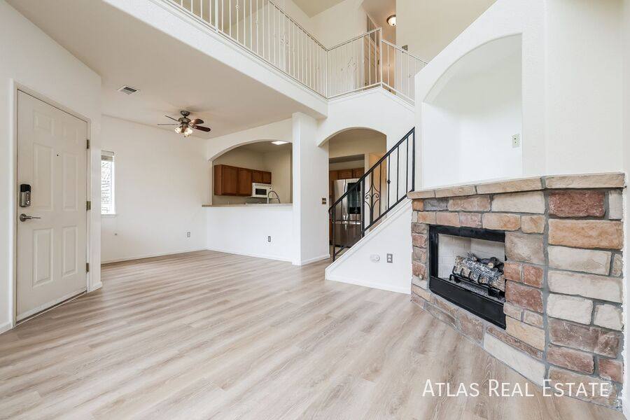Townhouse for rent at 1405 S Chambers Rd #103, Aurora, CO 80017