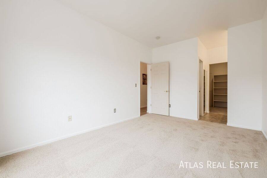 Townhouse for rent at 1405 S Chambers Rd #103, Aurora, CO 80017