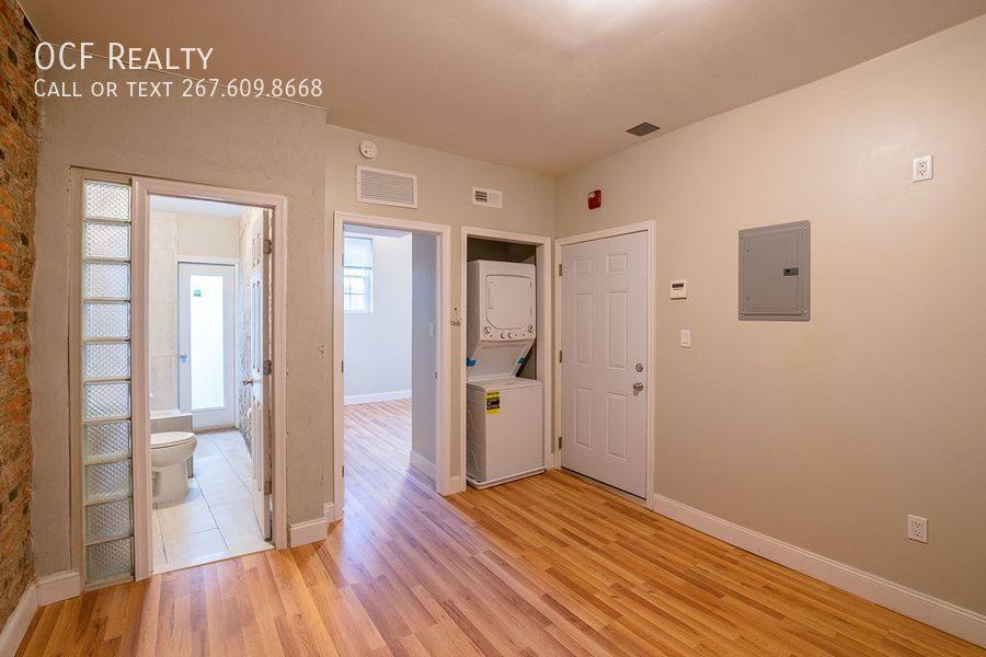 Apartment for rent at 1126 E Passyunk Ave #4, Philadelphia, PA 19147