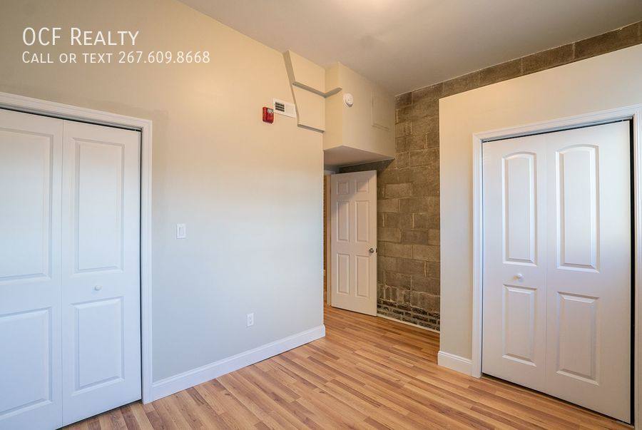 Apartment for rent at 1126 E Passyunk Ave #4, Philadelphia, PA 19147