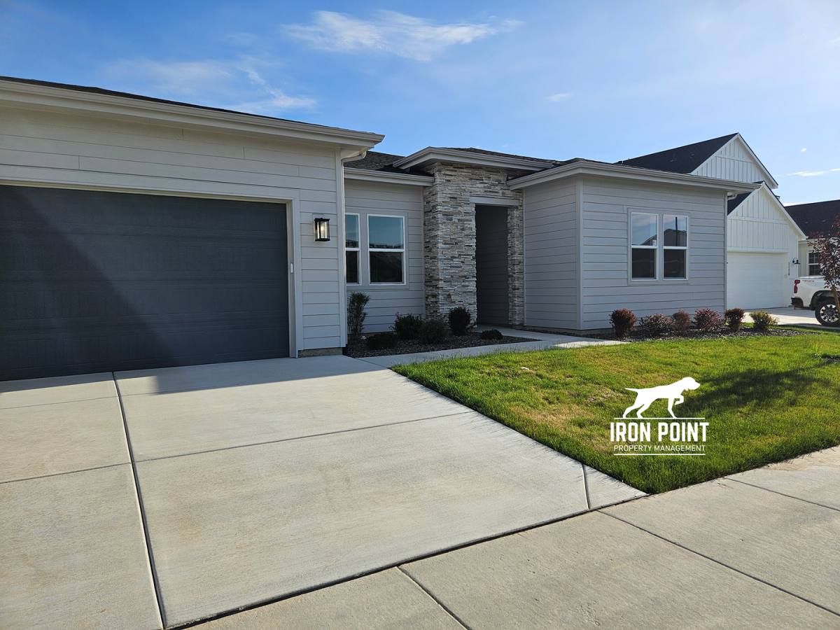 House for rent at 1220 W Grassland St, Middleton, ID 83644
