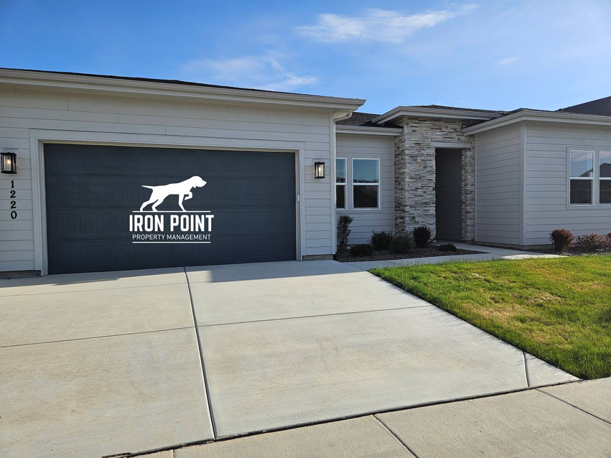 House for rent at 1220 W Grassland St, Middleton, ID 83644