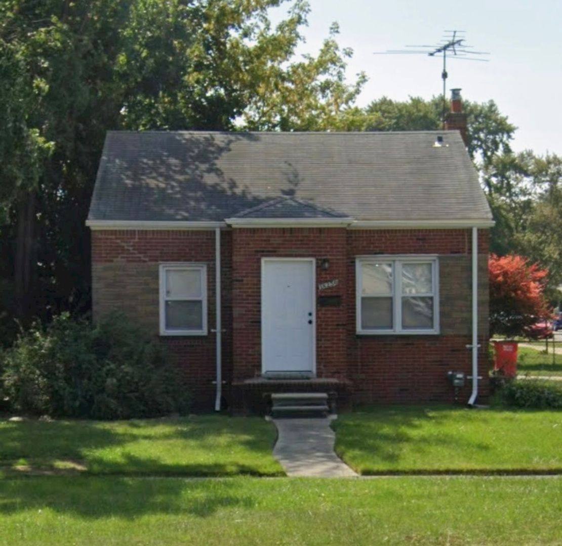 House for rent at 18250 10 Mile Rd, Eastpointe, MI 48021