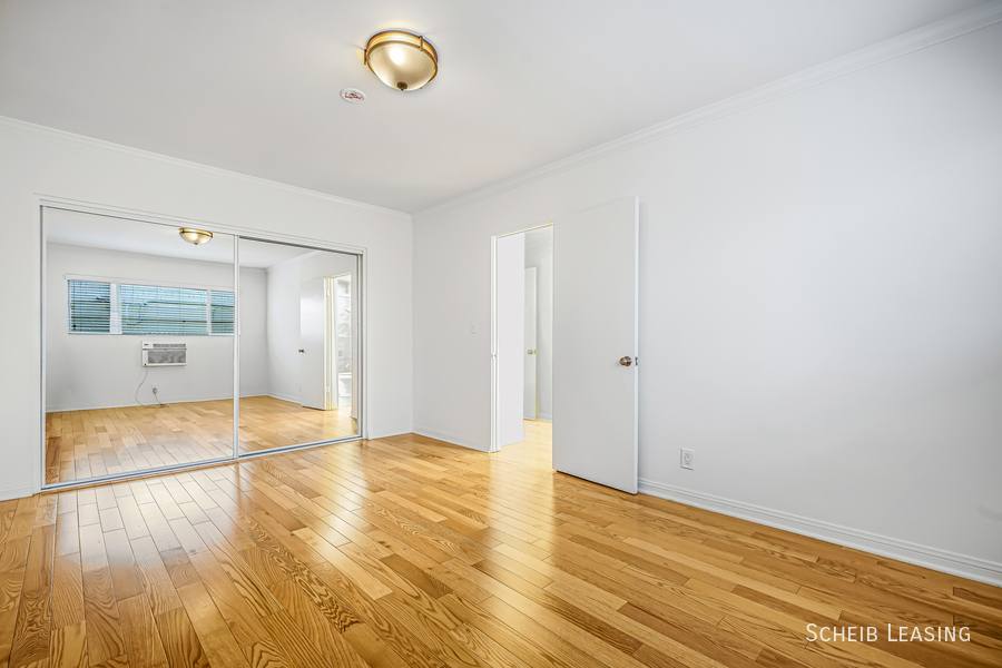 Apartment for rent at 220 N Crescent Dr #6, Beverly Hills, CA 90210