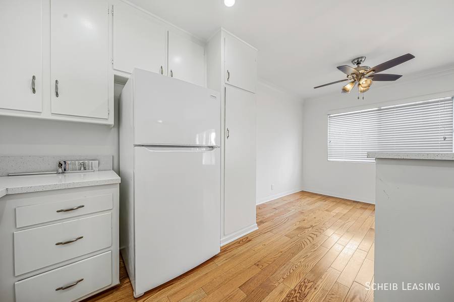 Apartment for rent at 220 N Crescent Dr #6, Beverly Hills, CA 90210