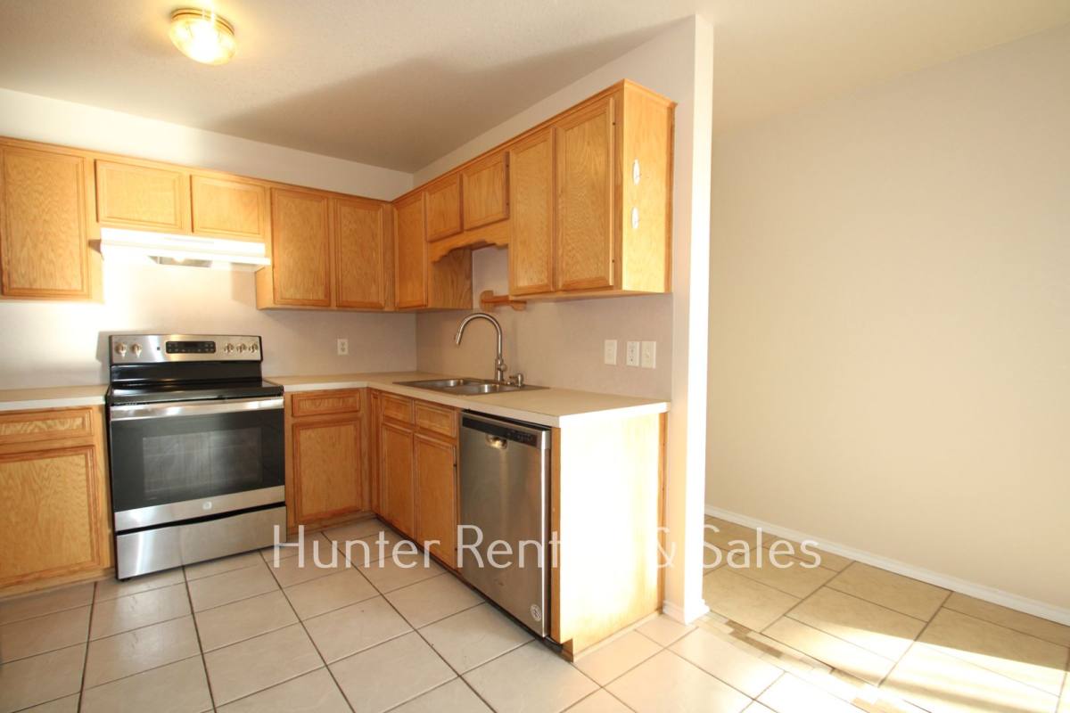 Townhouse for rent at 4403-B July Dr, Killeen, TX 76549