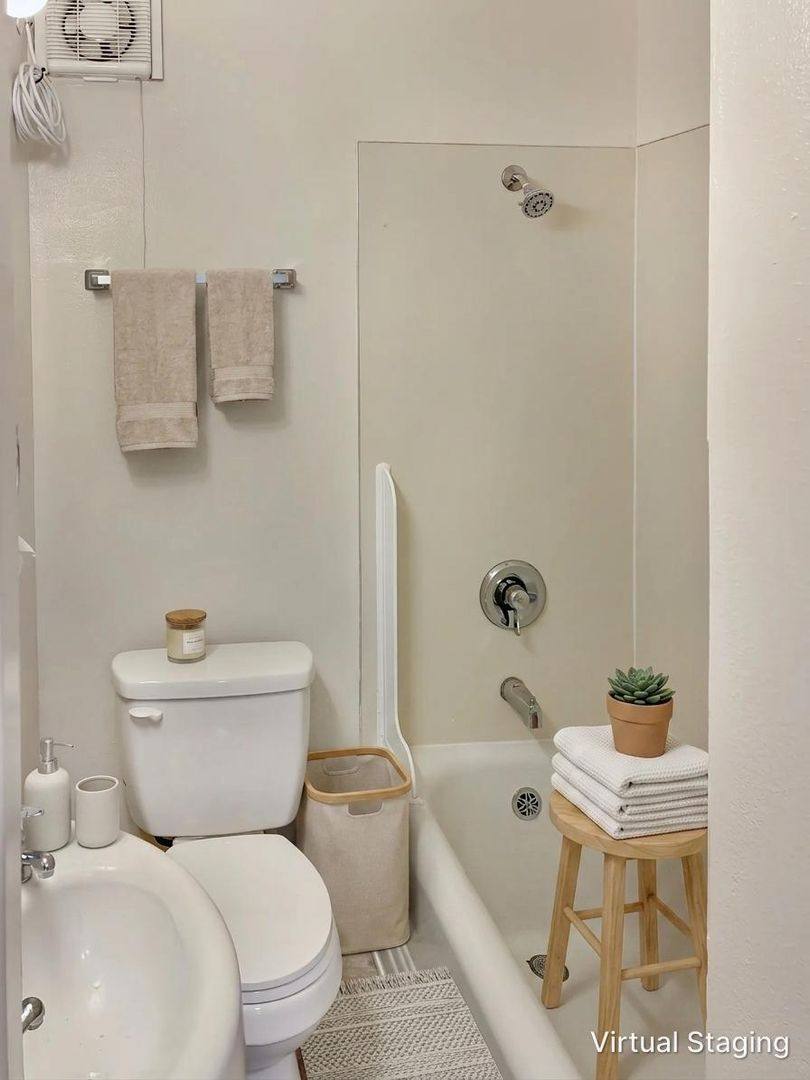 Apartment for rent at 241 5th St, Bremerton, WA 98337