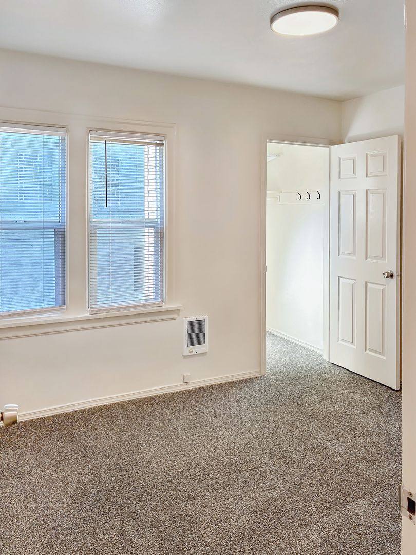 Apartment for rent at 241 5th St, Bremerton, WA 98337
