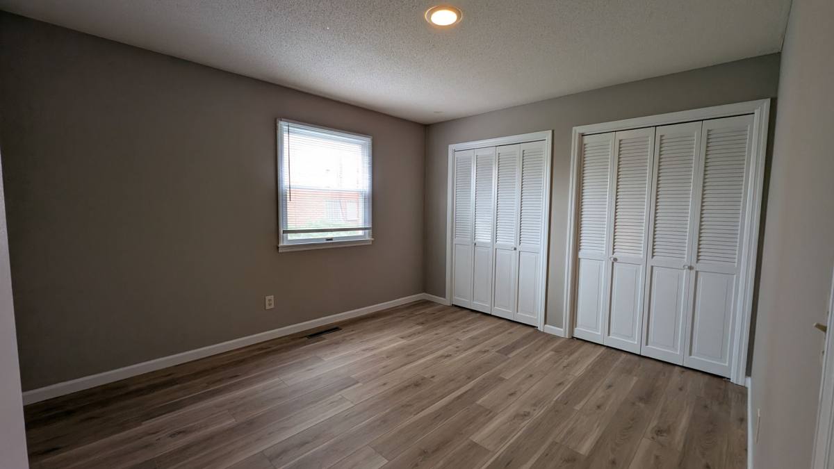 Apartment for rent at 906 E Harding, Urbana, IL 61801