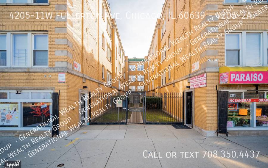 Apartment for rent at 4205-11W Fullerton Ave #2A, Chicago, IL 60639