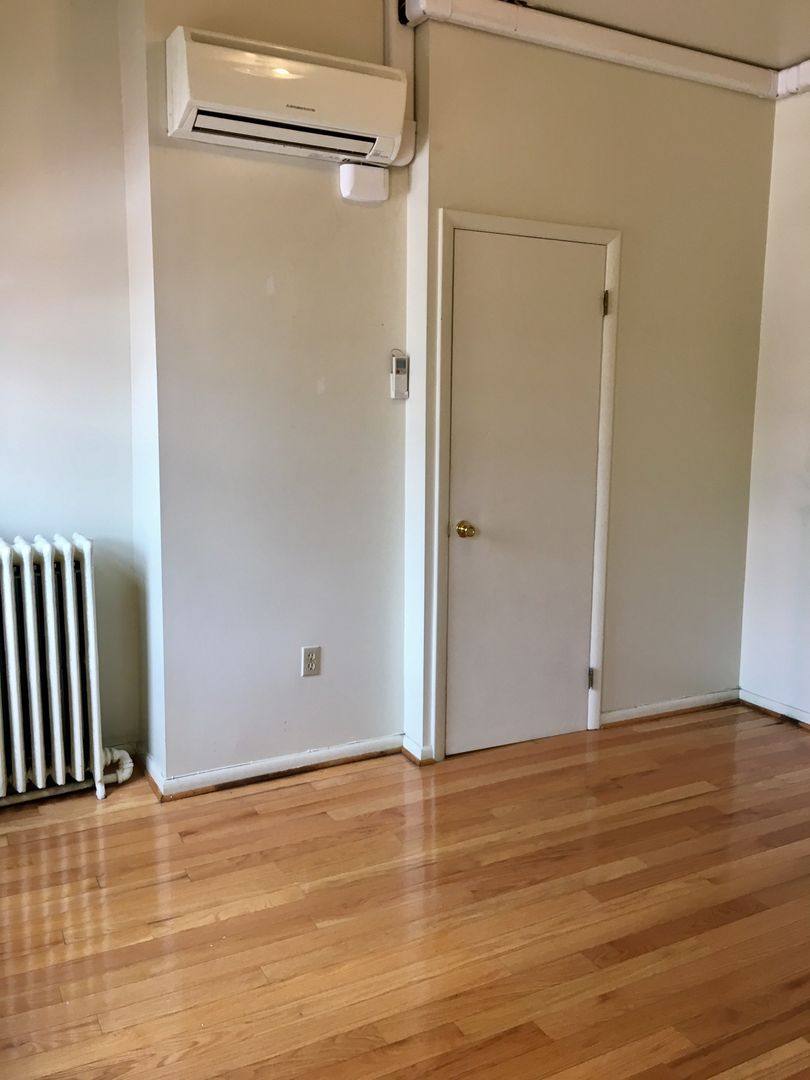 Apartment for rent at 2009 Pine St, Philadelphia, PA 19103