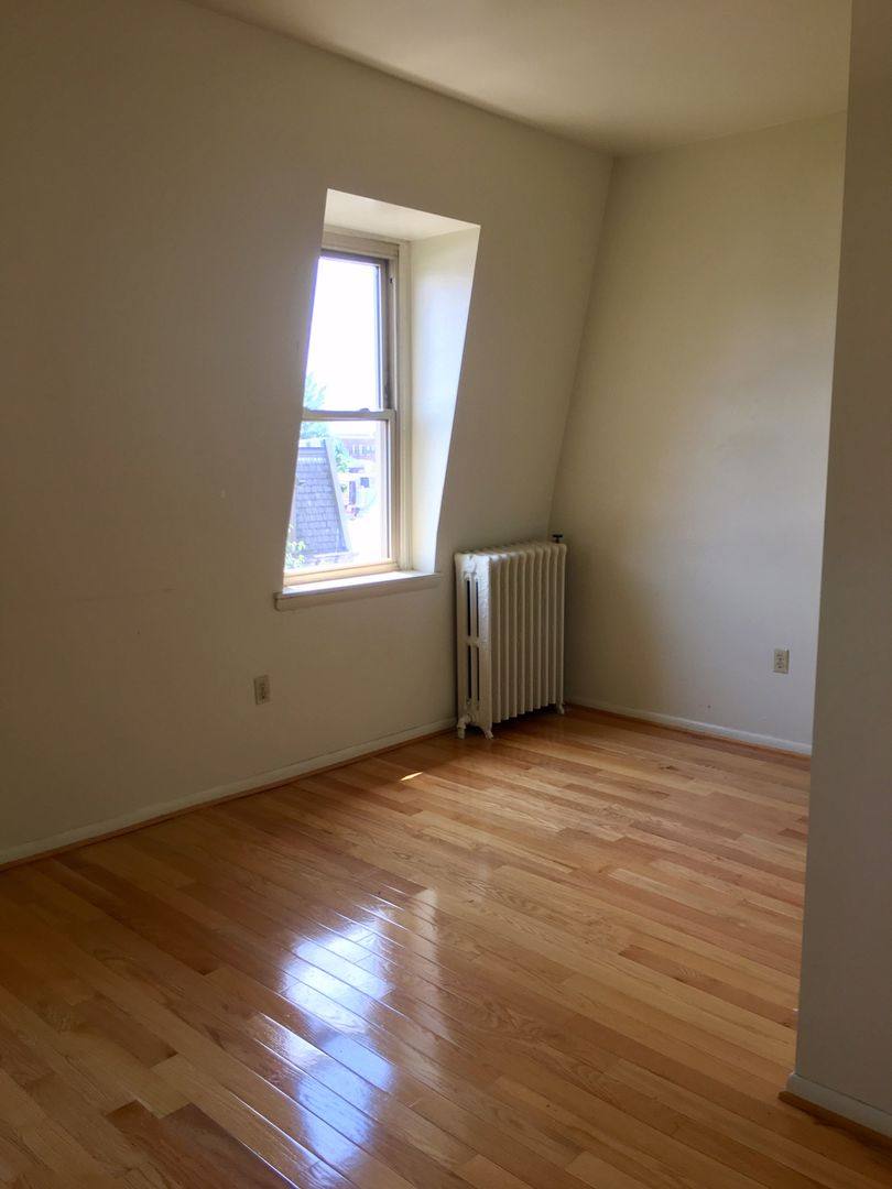 Apartment for rent at 2009 Pine St, Philadelphia, PA 19103