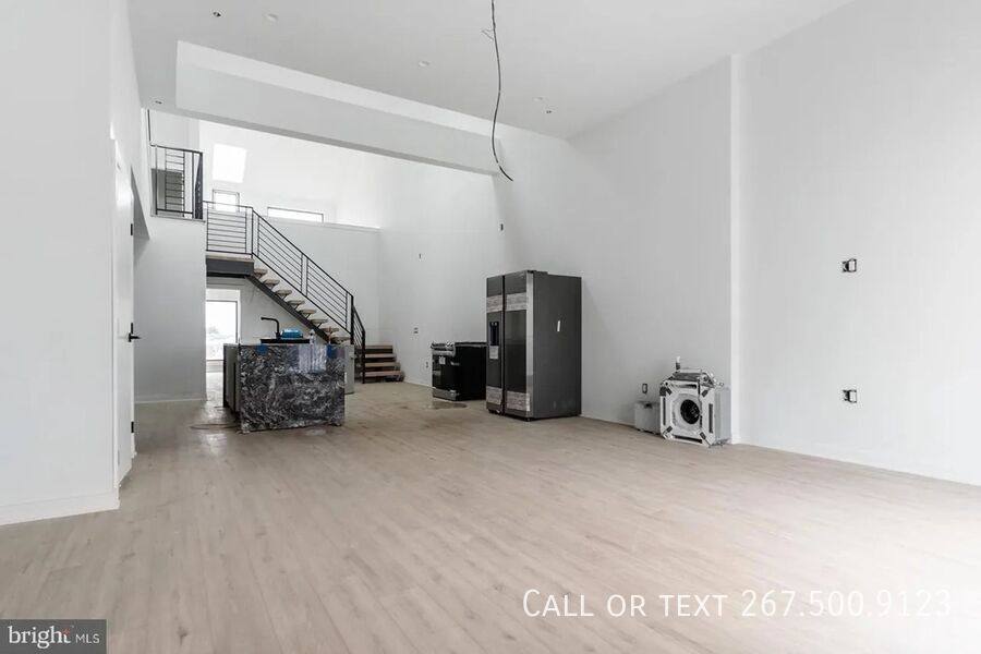 Apartment for rent at 1306 N Front St #4F, Philadelphia, PA 19122