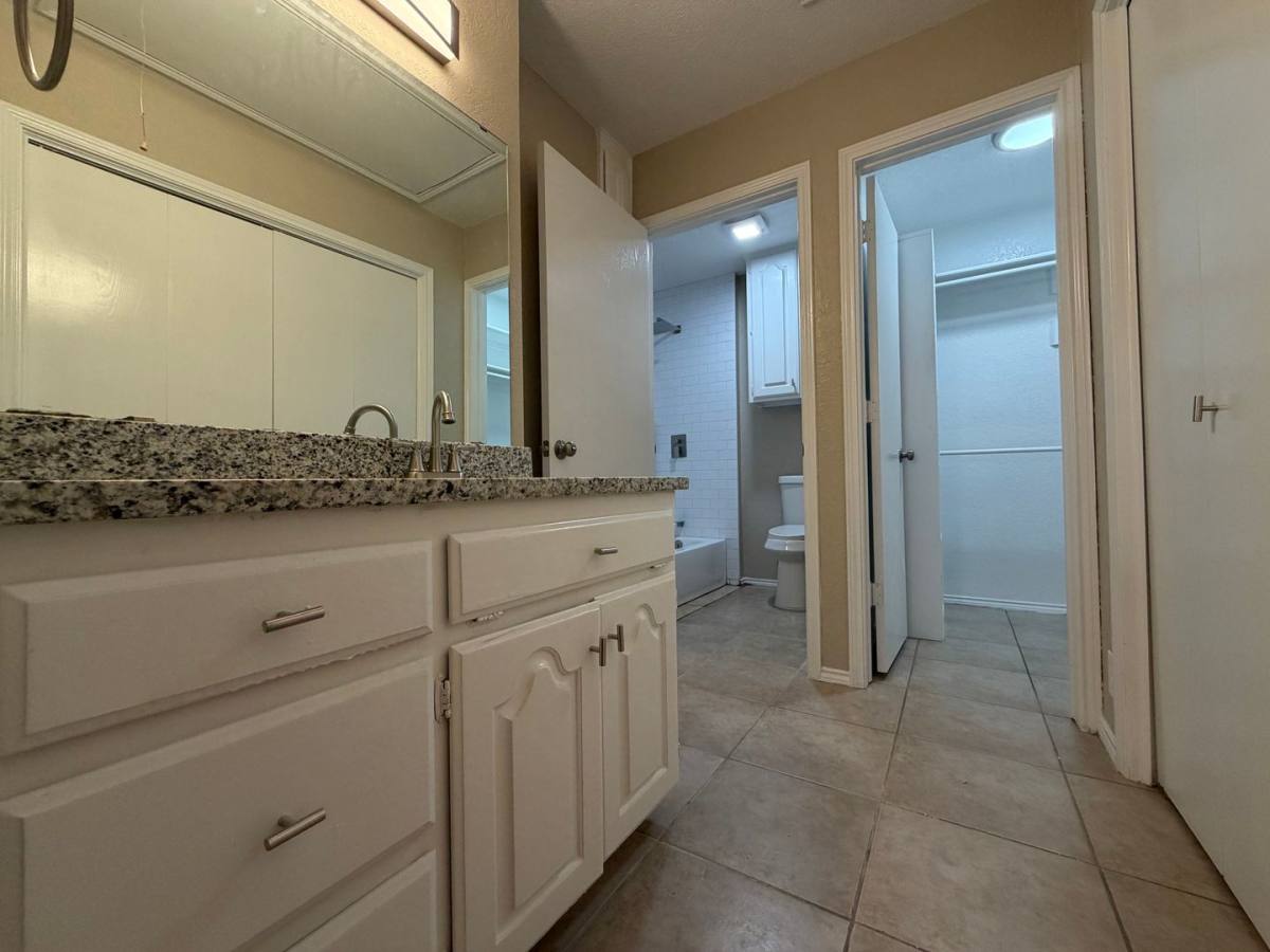 Townhouse for rent at 206 S Nolan River Rd, Cleburne, TX 76033