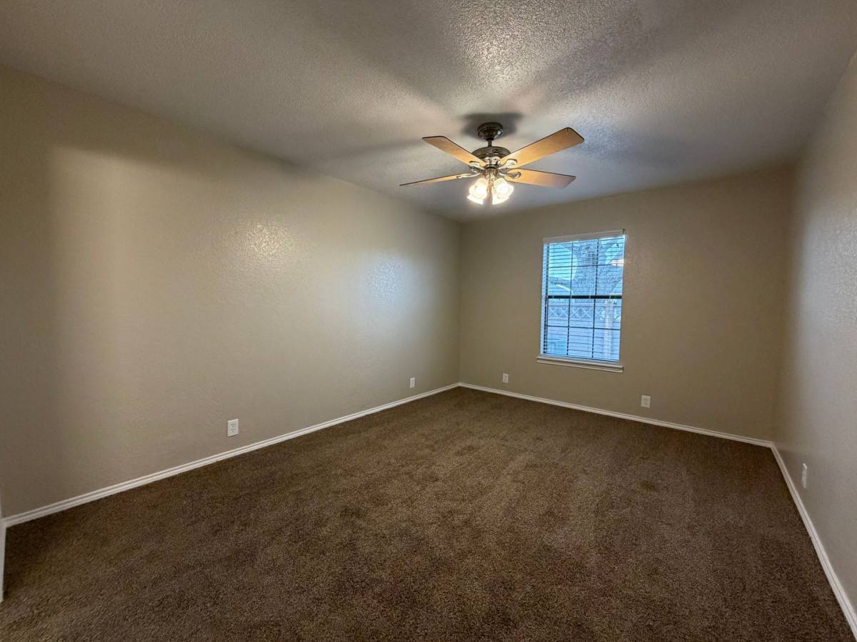 Townhouse for rent at 206 S Nolan River Rd, Cleburne, TX 76033
