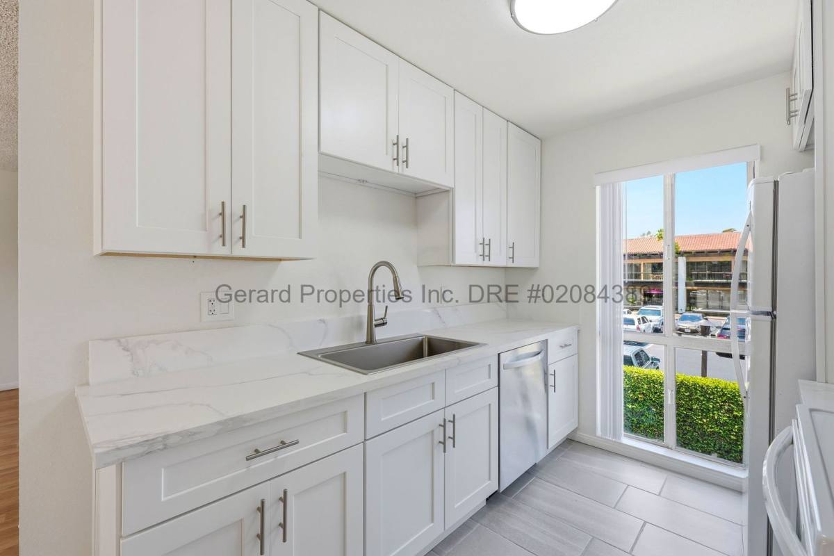 Apartment for rent at 16101 Malaga Lane, Huntington Beach, CA 92647