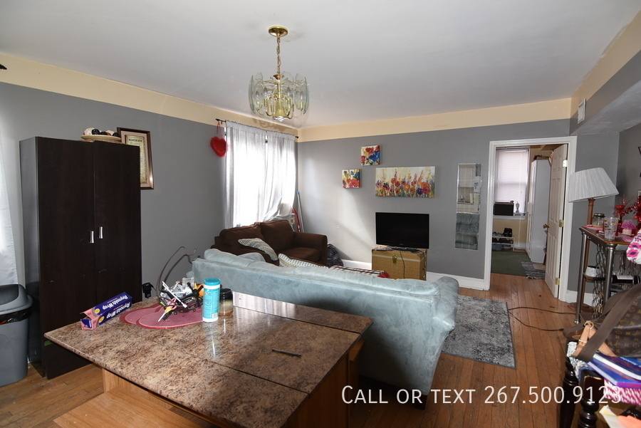 Apartment for rent at 254-56 S St #2, Philadelphia, PA 19147