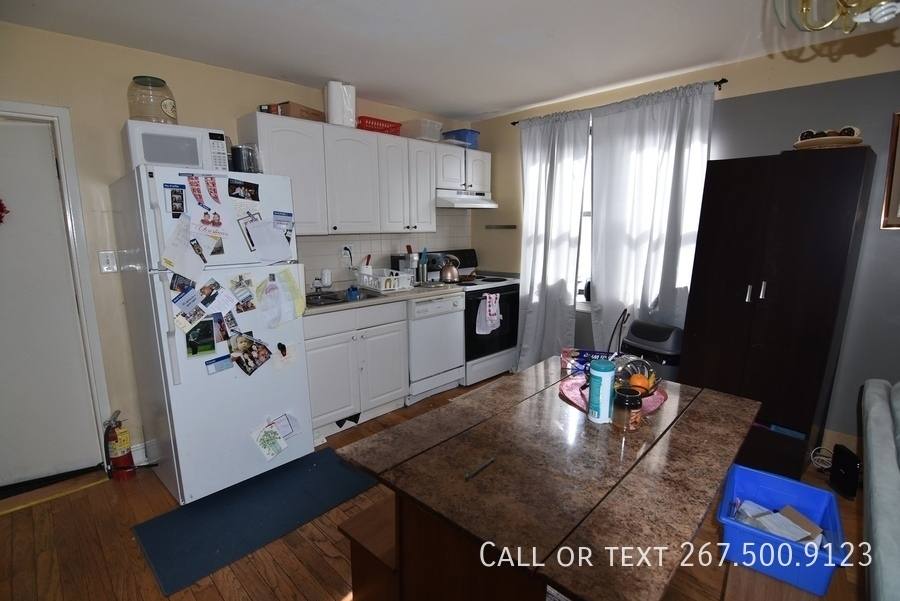 Apartment for rent at 254-56 S St #2, Philadelphia, PA 19147