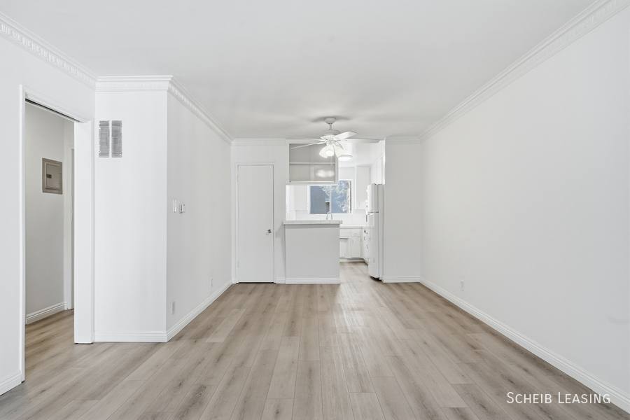 Apartment for rent at 426 S Rexford Dr #4, Beverly Hills, CA 90212