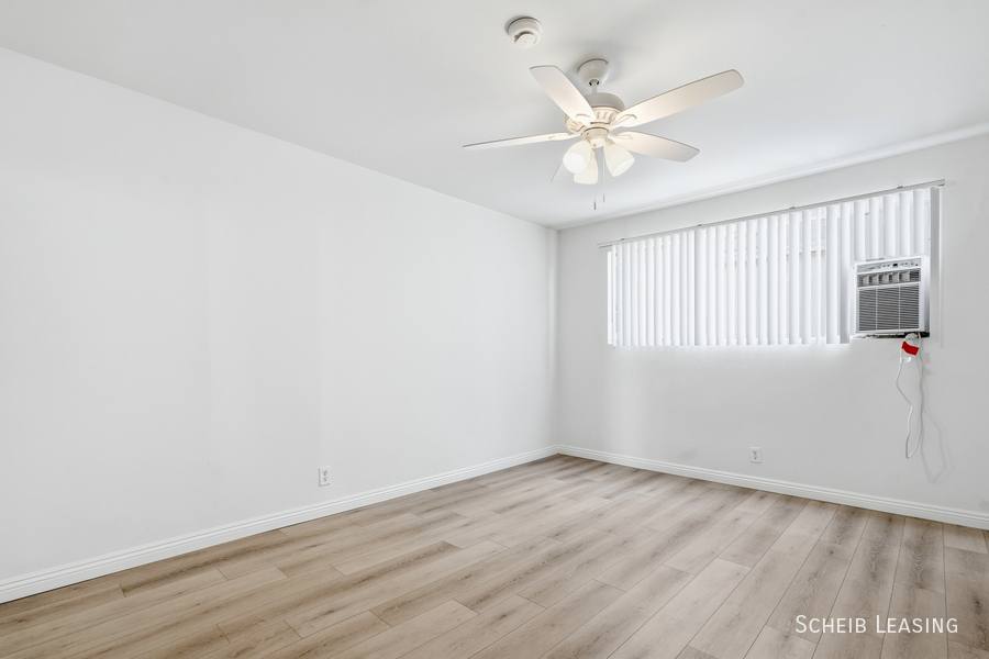 Apartment for rent at 426 S Rexford Dr #4, Beverly Hills, CA 90212