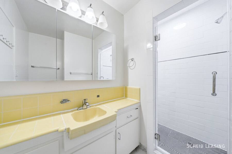 Apartment for rent at 426 S Rexford Dr #4, Beverly Hills, CA 90212