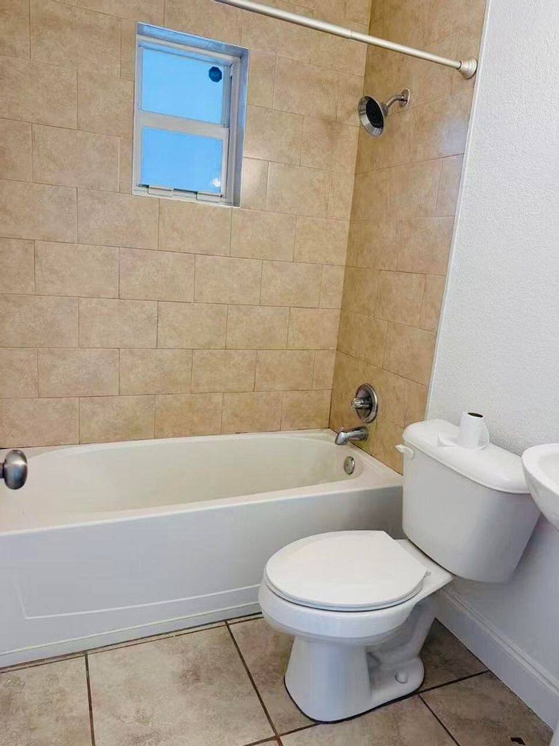 House for rent at 6250 SW 39th St, Fort Lauderdale, FL 33314