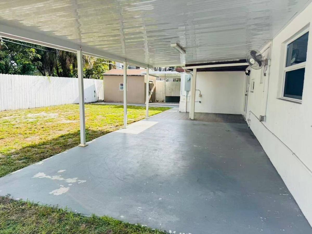 House for rent at 6250 SW 39th St, Fort Lauderdale, FL 33314