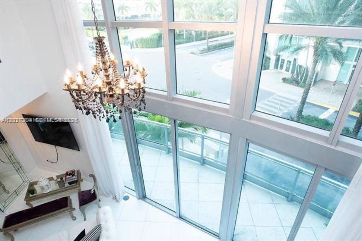 Apartment for rent at 90 SW 3rd St, Miami, FL 33130