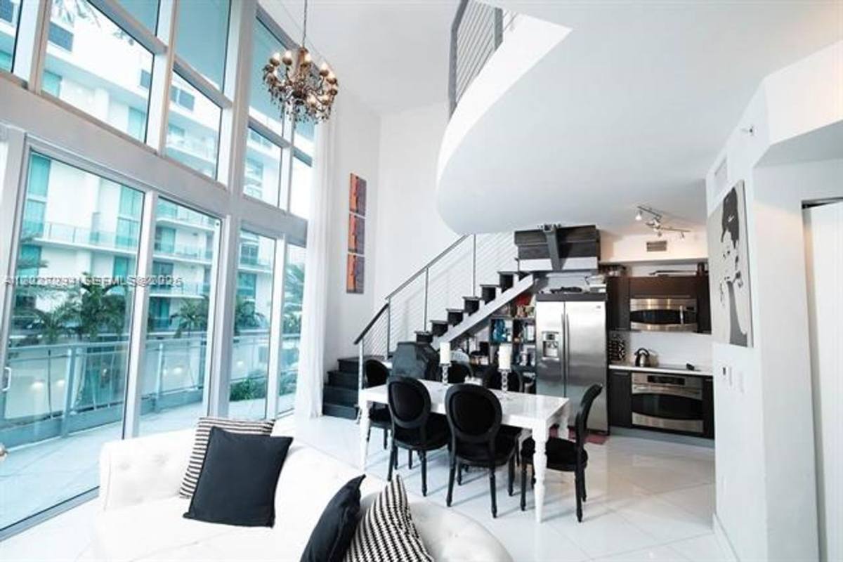 Apartment for rent at 90 SW 3rd St, Miami, FL 33130
