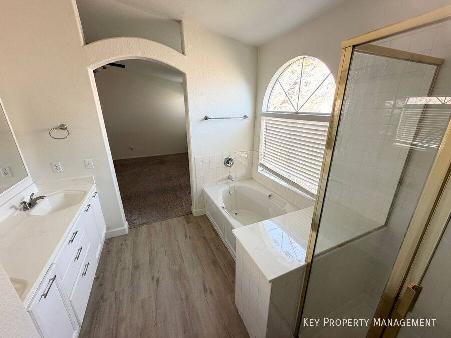 House for rent at 374 Yacht Ave, Henderson, NV 89012