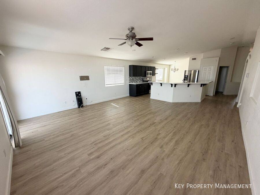 House for rent at 374 Yacht Ave, Henderson, NV 89012