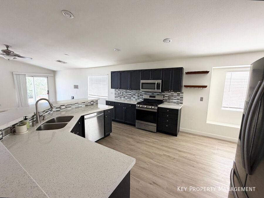 House for rent at 374 Yacht Ave, Henderson, NV 89012