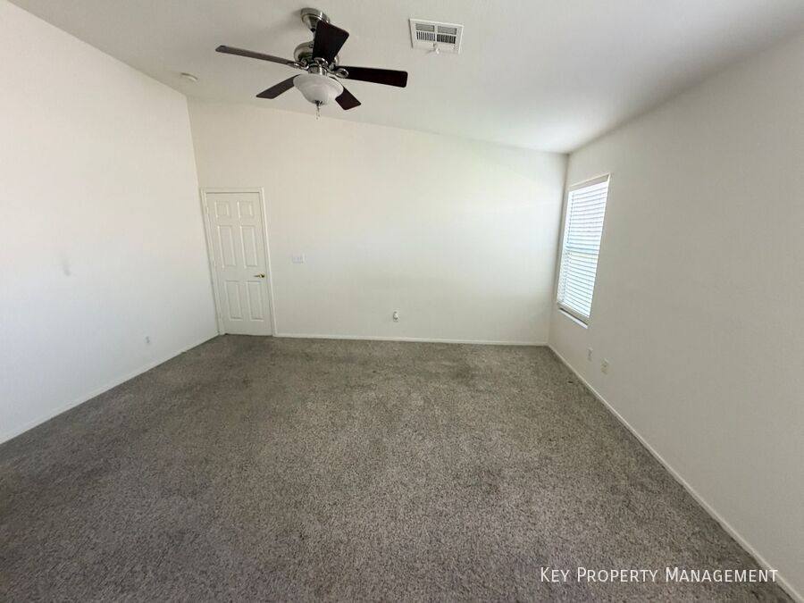 House for rent at 374 Yacht Ave, Henderson, NV 89012