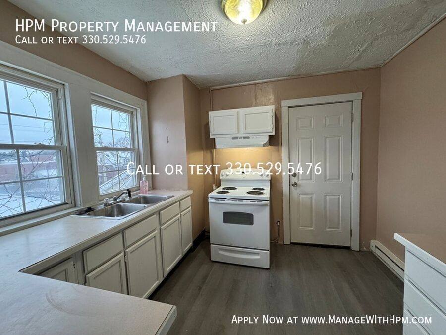Apartment for rent at 2237 Tusc St W #7, Canton, OH 44708