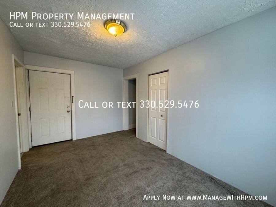 Apartment for rent at 2237 Tusc St W #7, Canton, OH 44708