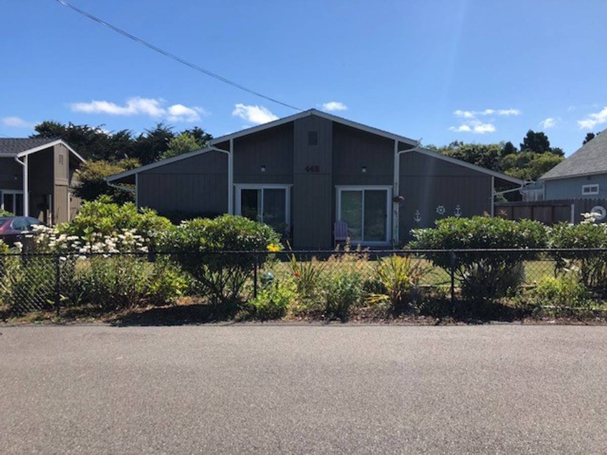 Apartment for rent at 425, 435, 445 Chicago St, Bandon, OR 97411