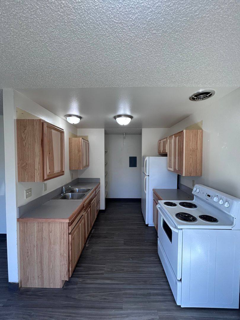 Apartment for rent at 425, 435, 445 Chicago St, Bandon, OR 97411