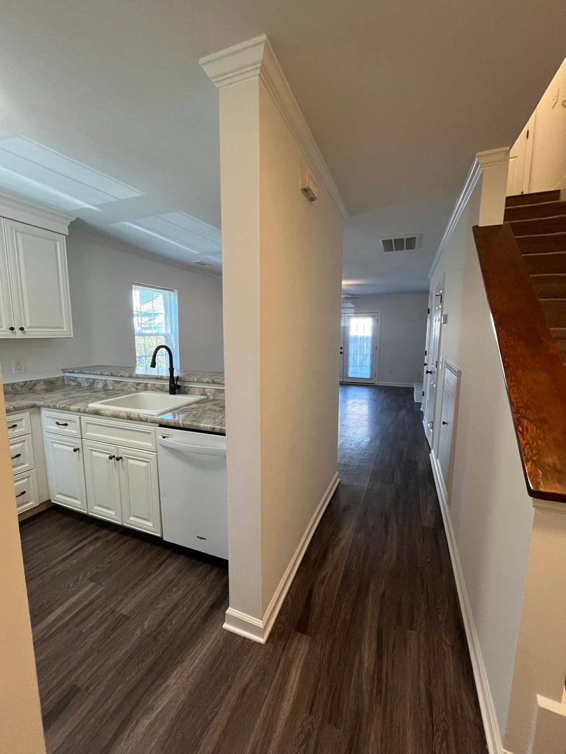 Apartment for rent at 154 Lullwater Dr, Wilmington, NC 28403