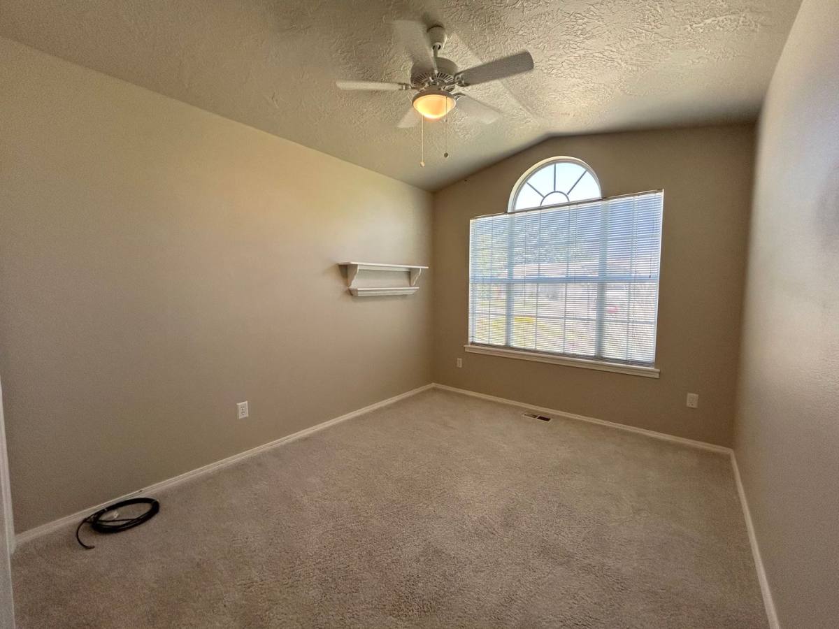 House for rent at 1685 NW 13th St, Meridian, ID 83646
