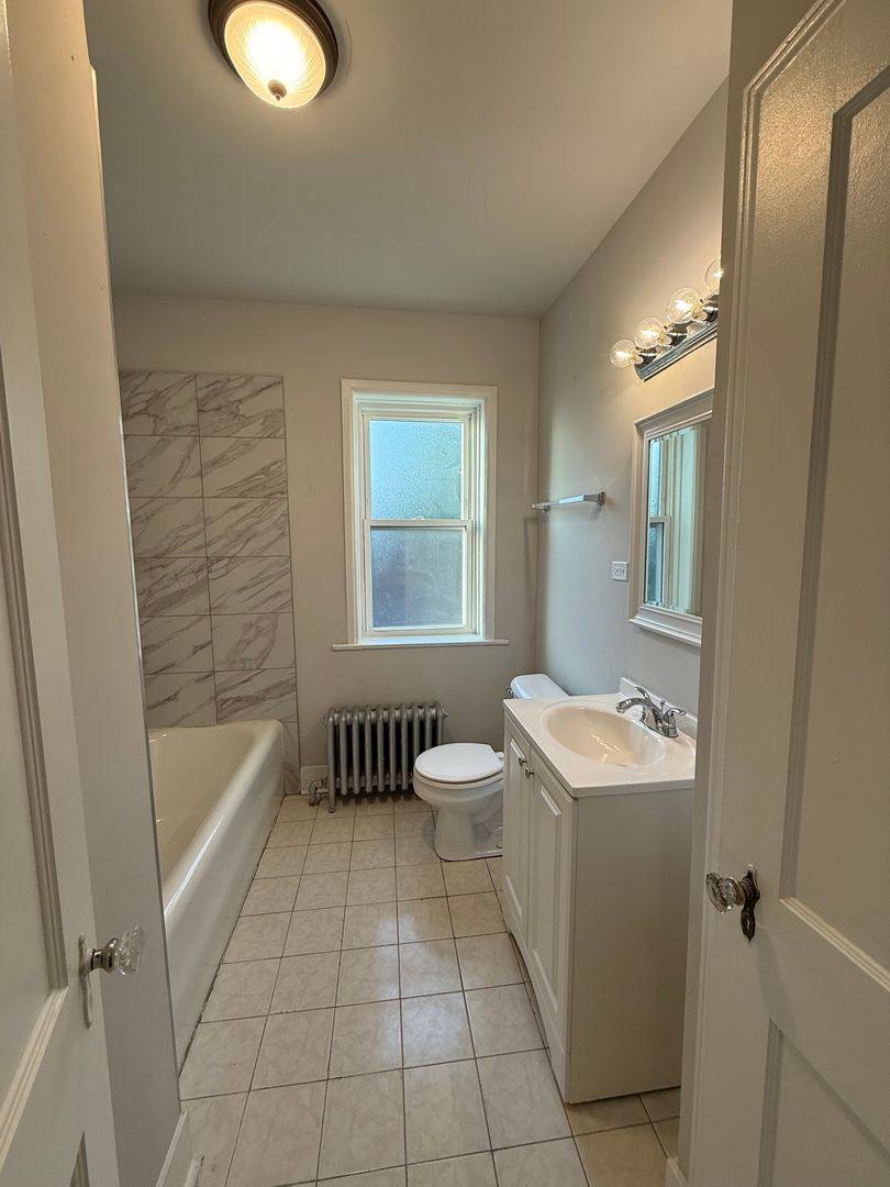 Apartment for rent at 6648 19th St, Berwyn, IL 60402