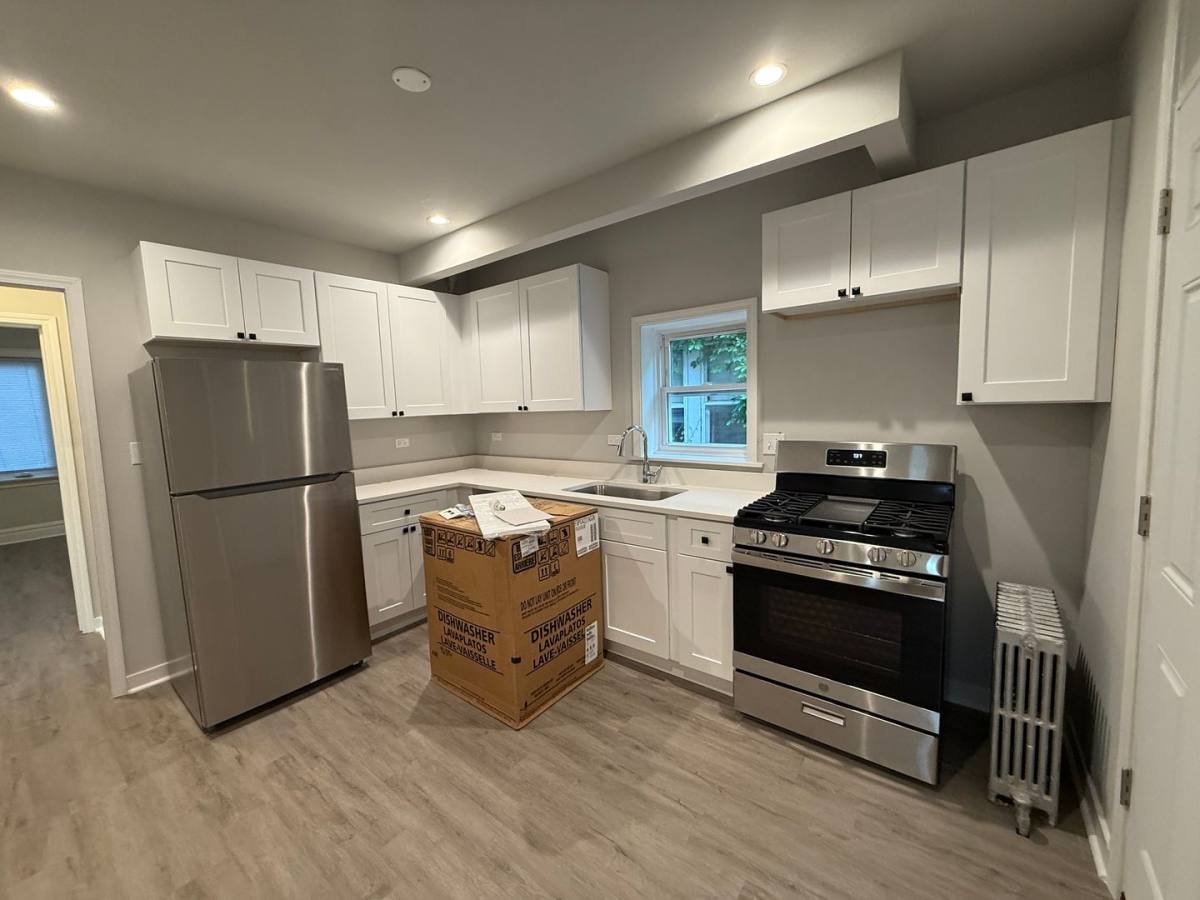 Apartment for rent at 6648 19th St, Berwyn, IL 60402